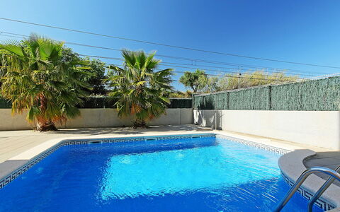 Cambrils 193: Water, Sky, Property, Swimming Pool, Plant, Building, Blue, Azure, Shade, Rectangle
