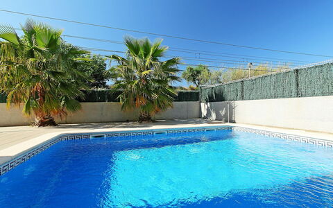 Cambrils 193: Water, Sky, Daytime, Property, Plant, Swimming Pool, Blue, Azure, Shade, Building