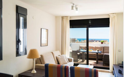 Alamar: Furniture, Property, Window, Chair, Building, Comfort, Lighting, Interior Design, Shade