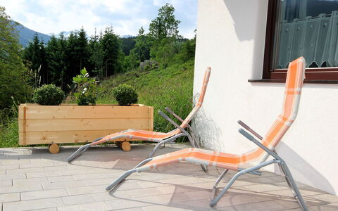 Hanna: Outdoor Furniture, Chair, Wood, Furniture, Sunlounger, Grass, Tree, House, Backyard, Table