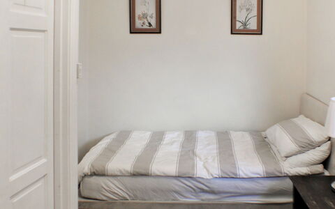 Goudhurst: Picture Frame, Property, Furniture, Comfort, Wood, Interior Design, Rectangle, Floor