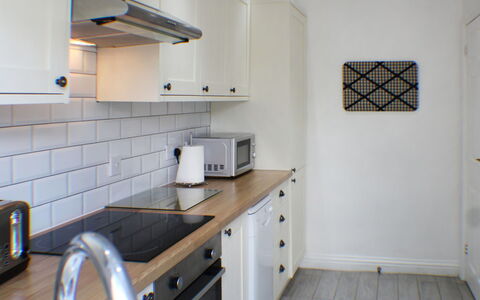 Goudhurst: Cabinetry, Property, Furniture, Countertop, Kitchen Stove, Kitchen Appliance, Wood, Interior Design, Floor, Drawer