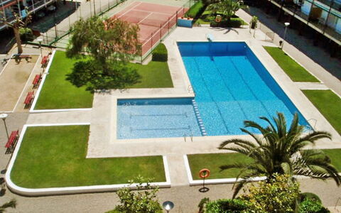 Mariola: Water, Plant, Building, Green, Urban Design, Swimming Pool, Tree, Shade, Grass, Condominium