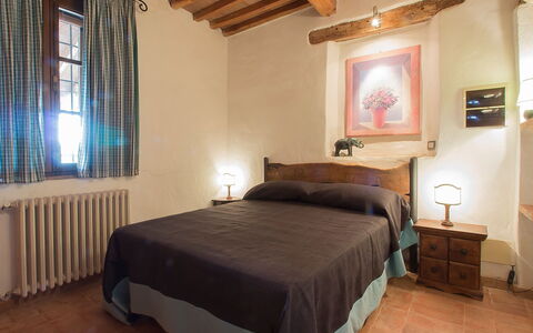 Scansano 100: Bedroom, Bed, Furniture, Room, Property, Bed Sheet, Ceiling, Bedding, Bed Frame, Floor