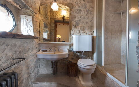 Scansano 100: Room, Property, Bathroom, Interior Design, Building, Floor, Architecture, Marble, Plumbing Fixture, Furniture
