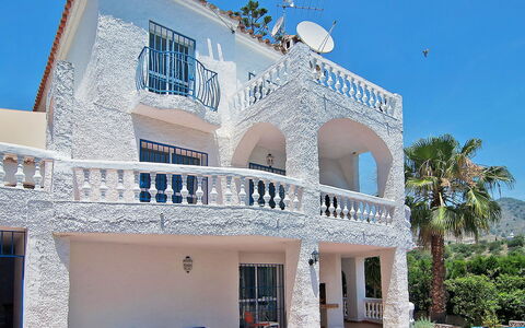 Villa Pueblo Jara: Sky, Property, Blue, Building, Azure, Lighting, Architecture, Plant, Leisure, Shade