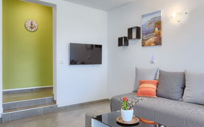 Accommodation:&nbsp;Muki 111.3