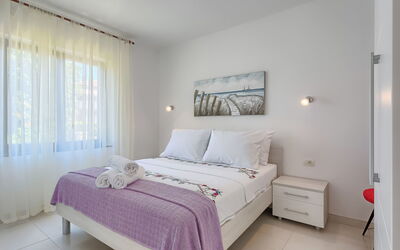 Accommodation:&nbsp;Muki 111.3