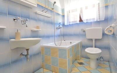 Accommodation:&nbsp;Rose 110.2