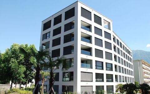 Locarno 75: Sky, Building, Property, Plant, Tree, Window, Tower Block, Urban Design, Condominium, Neighbourhood