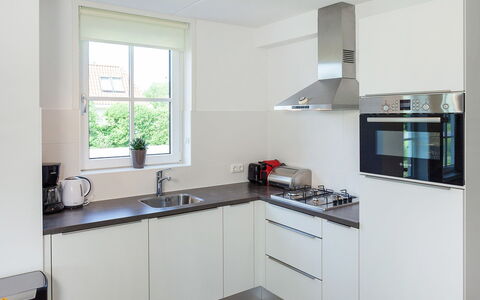 Alk 6: Kitchen Sink, Cabinetry, Property, Sink, Countertop, Window, Tap, Kitchen Stove, Kitchen, Wood