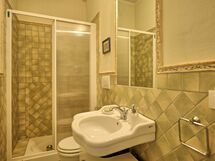 Accommodation:&nbsp;Verde