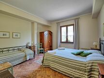 Accommodation:&nbsp;Verde