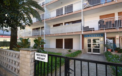 Salou 353: Plant, Building, Property, Window, Urban Design, Tree, Condominium, Neighbourhood, Residential Area, Facade