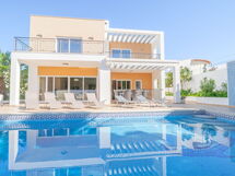 V4 Alvor 21 - 4 Bedroom Villa w Private Pool, Game