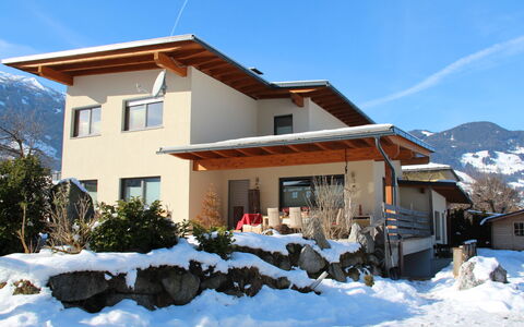 Fügen 330: House, Home, Property, Snow, Winter, Real Estate, Building, Roof, Residential Area, Mountain
