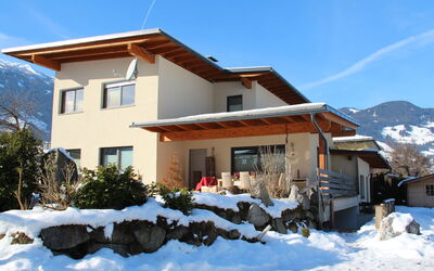 Fügen 330: House, Home, Property, Snow, Winter, Real Estate, Building, Roof, Residential Area, Mountain