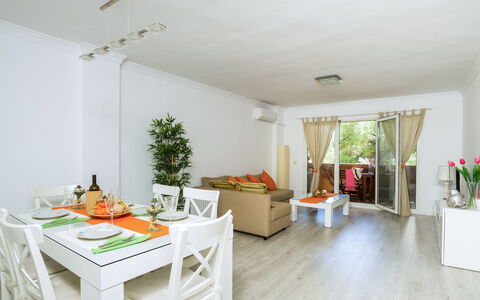Apartamentos Pueblo Valleverde: Property, White, Room, Interior Design, Floor, Furniture, Building, Ceiling, House, Dining Room