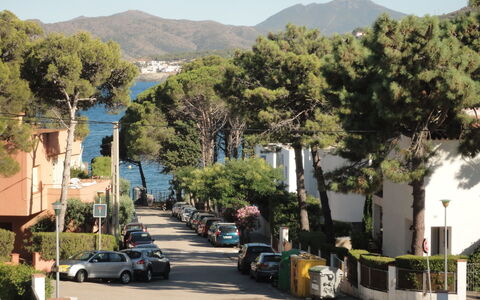 Gran Sol: Plant, Sky, Mountain, Property, Vehicle, Car, Building, Motor Vehicle, Wheel, Tree