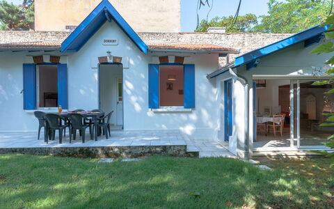 Domremy: Plant, Building, Azure, Tree, Land Lot, Cottage, Shade, Window, Residential Area, Grass