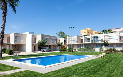 L'Ampolla 652: Grass, Plant, Property, Swimming Pool, Real Estate, Tree, Building, Residential Area, Home, Azure