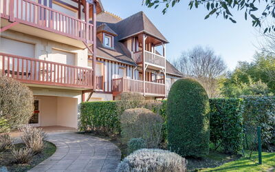 Accommodation:&nbsp;Domaine de Clairefontaine 295.3