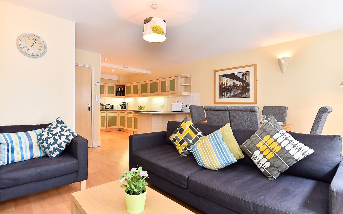 Accommodation:&nbsp;North Mews 651.3