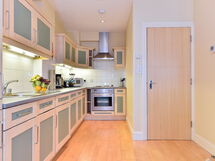 Accommodation:&nbsp;North Mews 651.2