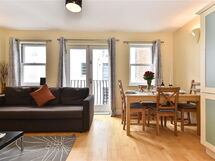Accommodation:&nbsp;North Mews 651.5