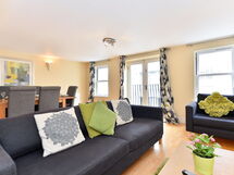 Accommodation:&nbsp;North Mews 651.4