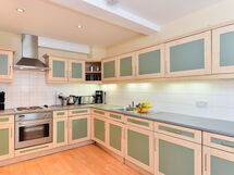 Accommodation:&nbsp;North Mews 651.3