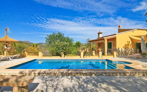 Villa Lavanda: Property, Swimming Pool, Building, Real Estate, Estate, House, Azure, Sky, Vacation, Villa