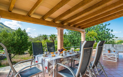 Villa Lavanda: Property, Real Estate, House, Building, Room, Estate, Home, Vacation, Resort, Porch