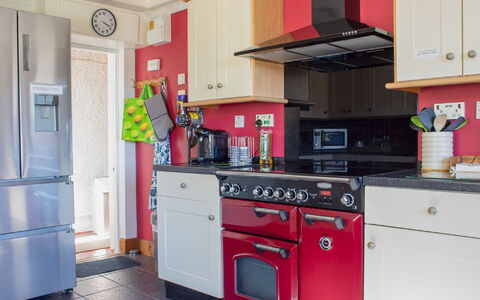 Viewfield: Cabinetry, Property, White, Kitchen Appliance, Kitchen Stove, Countertop, Building, Home Appliance, Kitchen, Interior Design