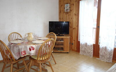 Accommodation:&nbsp;La Pointe des Aravis 4 450.4