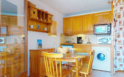 Accommodation:&nbsp;La Pointe des Aravis 3 450.3