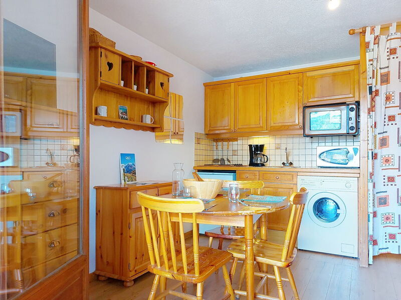 Accommodation:&nbsp;La Pointe des Aravis 3 450.3