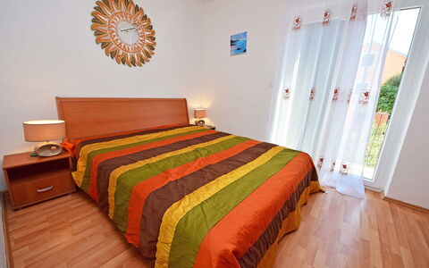 Villa Bay View: Bedroom, Bed, Room, Furniture, Property, Bed Sheet, Bedding, Interior Design, Floor, Wall