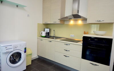 Accommodation:&nbsp;Molo Lozna 104.3