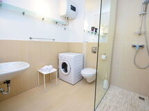 Accommodation:&nbsp;Molo Lozna 104.2