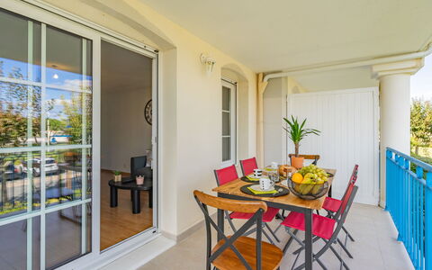 Vaux sur Mer 450: Flooring, Home, Apartment, Furniture, Door, Chair, Outdoor Furniture, Shade, Balcony, Home Door