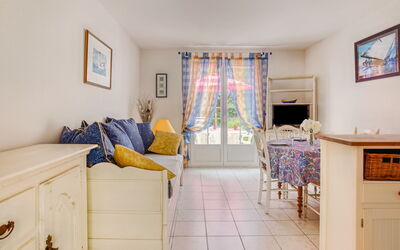 Accommodation:&nbsp;Les Hautes Folies 450.7