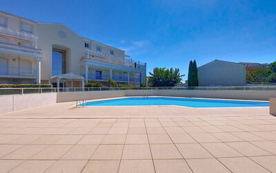 Vaux sur Mer 450: Swimming Pool, Resort, Villa, Hotel, Mansion