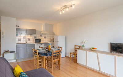 Accommodation:&nbsp;Les Hautes Folies 450.8