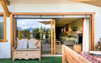 Cor des Alpes 2 681.5: Property, Wood, Shade, Plant, Interior Design, Real Estate, Hardwood, Wood Stain, Living Room, Beam