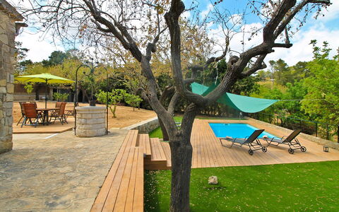 Can Coll: Property, Tree, Real Estate, Public Space, Sky, Leisure, House, Architecture, Grass, Home