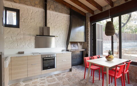 Can Coll: Room, Property, Furniture, Building, Interior Design, Countertop, House, Floor, Kitchen, Tile