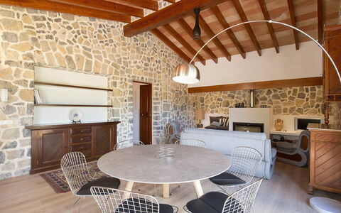 Can Coll: Property, Building, Room, Interior Design, Furniture, Ceiling, House, Wood Flooring, Floor, Real Estate