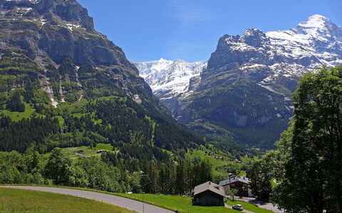 Chalet im Klusi: Sky, Mountain, Plant, Cloud, Ecoregion, Nature, Green, Natural Landscape, Tree, Highland
