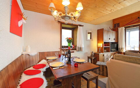 Les Petites Maraîches 132 389: Room, Property, Interior Design, Building, Furniture, Ceiling, Table, Dining Room, Floor, House